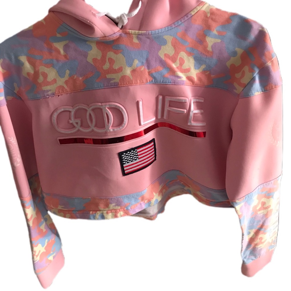 Crop hoodie with jeans
